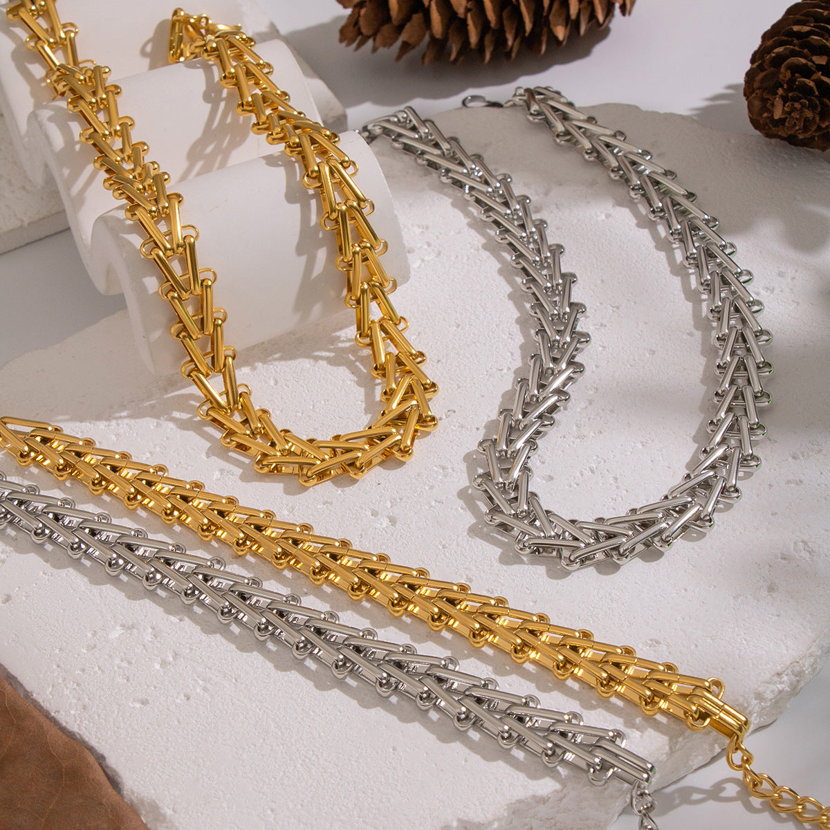 Bella Gold Tone Thick Chain Necklace