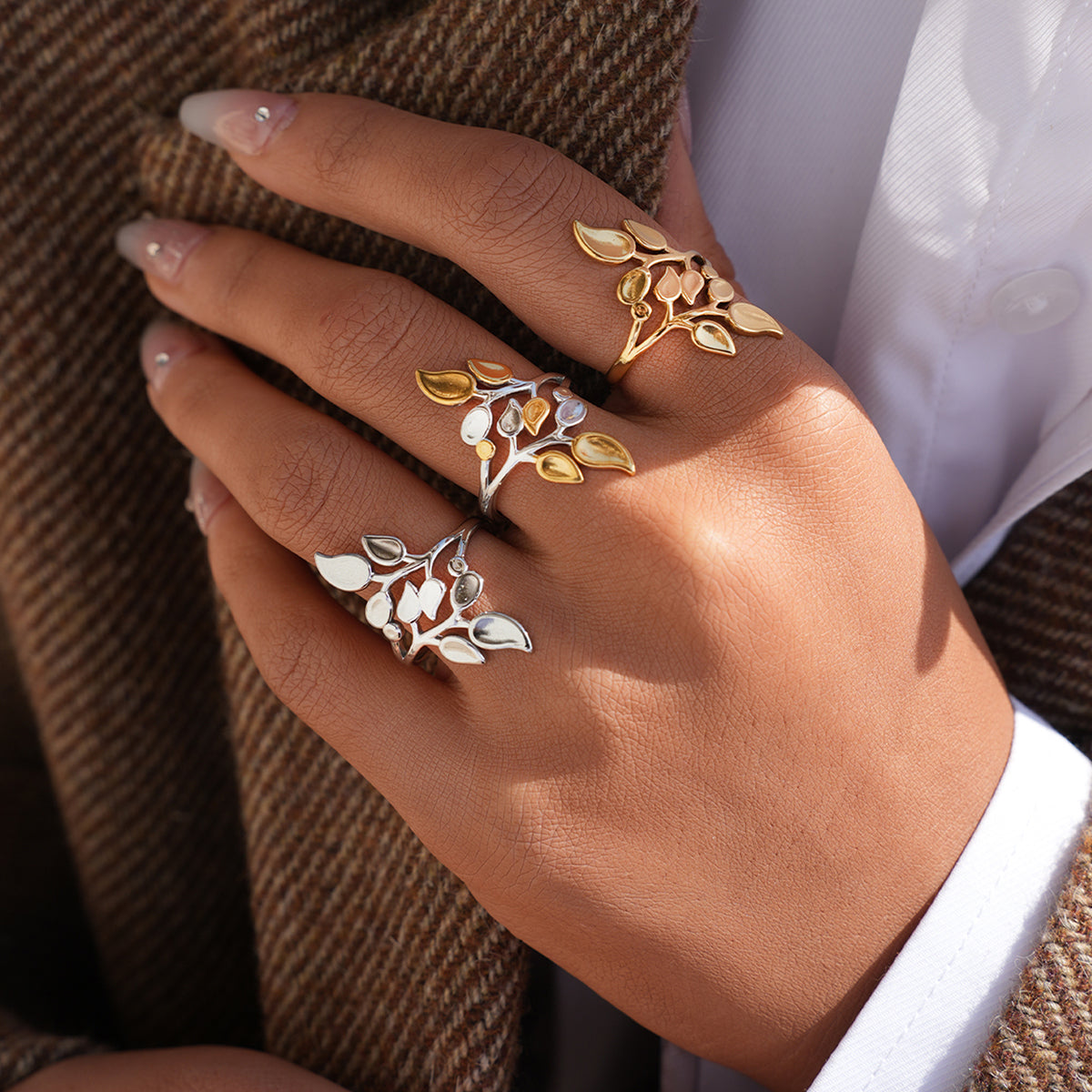 Aria Two Tone Leaves Ring