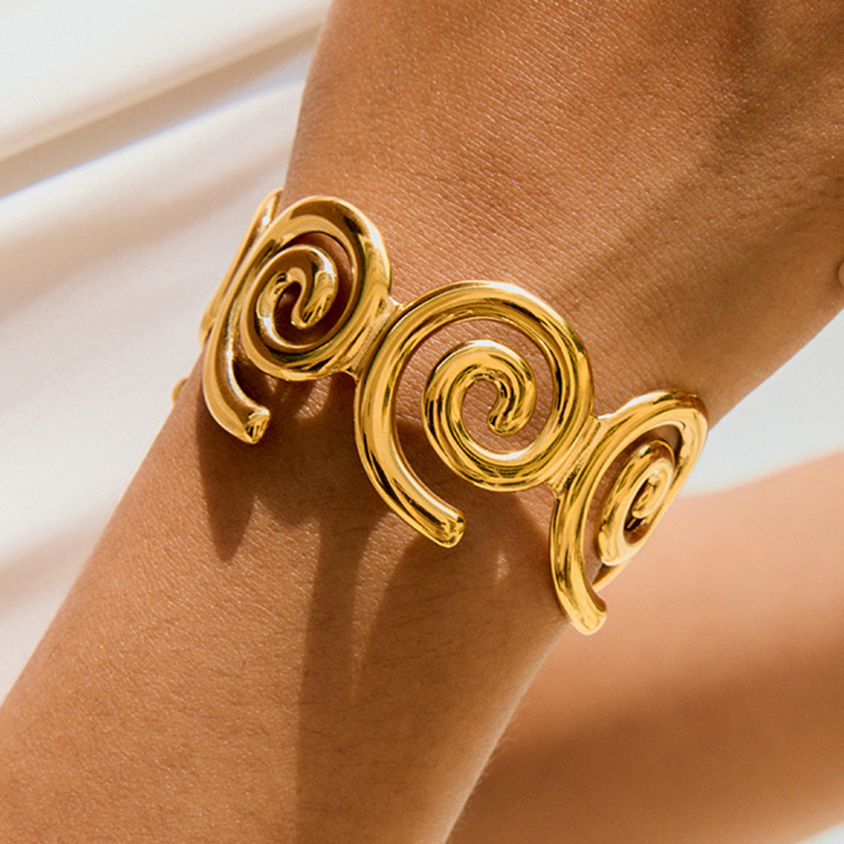 Scottie Gold Tone Spiral Bangle