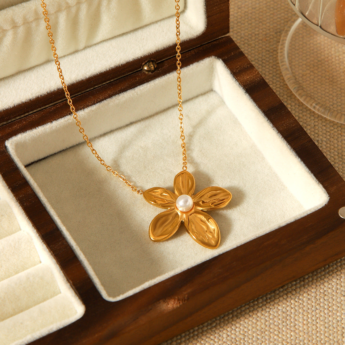 Willow Gold Tone Flower Pearl Necklace