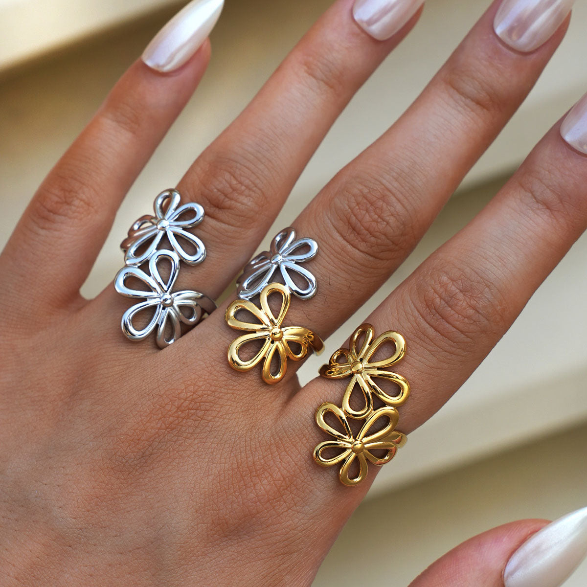 Annie Gold Tone Flowers Ring