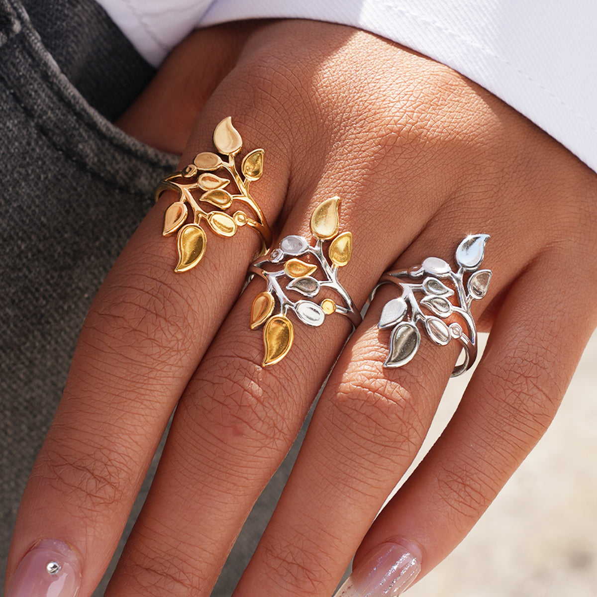 Aria Gold Tone Leaves Ring