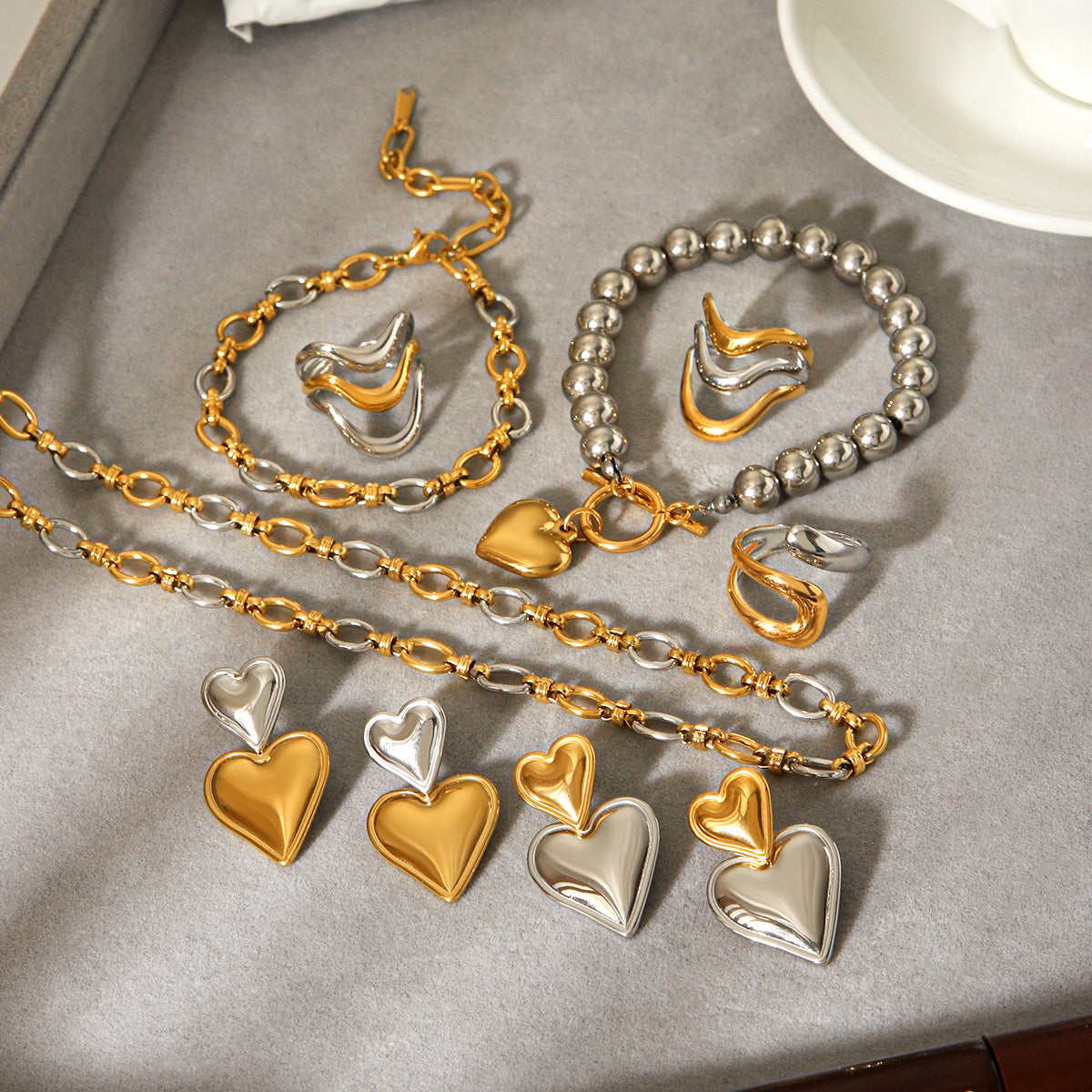Lila Two Tone Heart Beads Bracelet