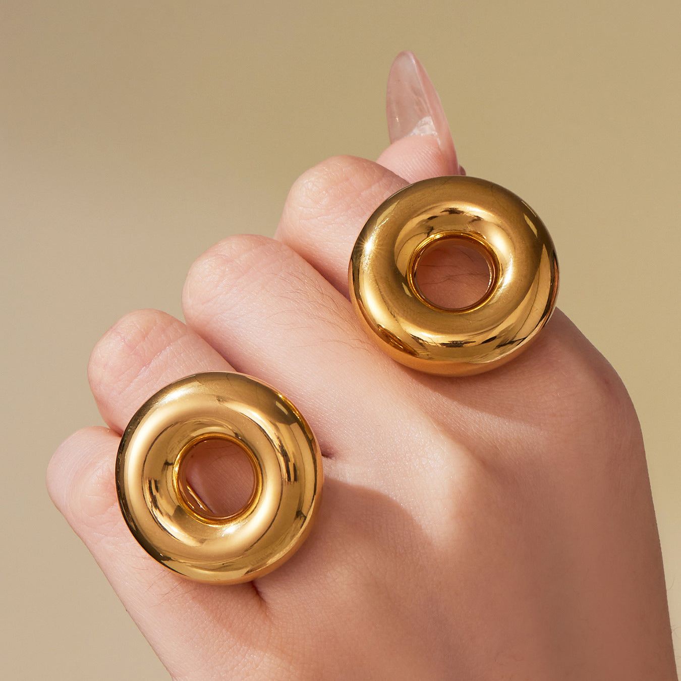 Lilah Gold Tone Round Ring - size 7